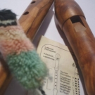 Blockflote aus Olivenholz mit blauer Tasche