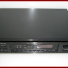 QUARTZ SYNTHESIZER TUNER AKAI AT-47