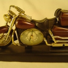 Rhythm Wecker Quarzuhr Uhr Motorraddesign Clock 70/60er  Chrom Rot beweglichTop