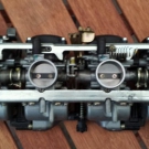 Suzuki Bandit GSF 600, Vergaserbatterie