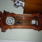 ALTE GEBRAUCHTE WANDUHR - PENDELUHR AUS 50/60 ge JAHRE