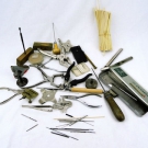 Konvolut antikes Uhrmacher Kleinwerkzeug aus Uhrmachernachlass Uhrmacherwerkzeug