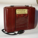 Sehr schön erhaltenes,  Röhren-Kofferradio Nora K656 1951-53.