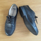 Halbschuh in schwarz, Marke Richter, Größe 38,