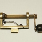 Federwinder klein in Messing