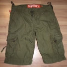 SuperDry Kurze Hose / Oliv / Gr. M (fällt wie eine Gr. S aus)