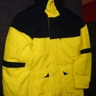 Adidas WinterJacke Gr. M , fällt aber grösser aus, gefüttert NEU