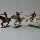 ELASTOLIN HAUSSER - Konvolut Cowboys zu Pferd - 3 Cowboys mit Pferd - 7 cm Serie