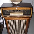Philips Capella Tonmeister 753 Bassreflexbox + Höhenstrahler Röhrenradio v. 1955