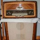 Röhrenradio Philips Capella Tonmeister Phono 665 mit Lautsprechern