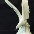 Meissen große Porzellan - Figur "Möwe über Woge".   541-68