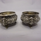 2 wunderschöne Jugendstil Salieren aus Silber 800 punziert Maskaron Dekor