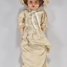 i27t50- Alte Puppe mit Leder-Gliederkörper und Glasaugen