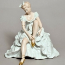 A WONDERFUL VERY LARGE WALLENDORF GERMAN PORCELAIN BALLERINA FIGURE