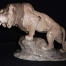 RARE PORCELAINE LION SUR ROCHER LAURITZ JENSEN ROYAL COPENHAGEN B&G DANEMARK