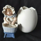 Alte Heubach Lichte Porzellanfigur MÄDCHEN BEI DER WÄSCHE Thüringen (G895)x