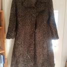 Persianer-Mantel braun, Gr. 38, altes Fell, modern umgearbeitet