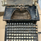 VINTAGE SMITH PREMIER TYPEWRITER - FOR SPARES/REPAIRS - USED WORN CONDITION